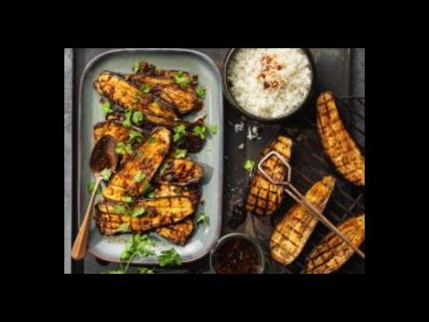 Aubergines grillées avec de la sauce au soja et du gingembre