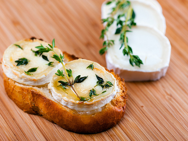 Toast au chèvre et au miel