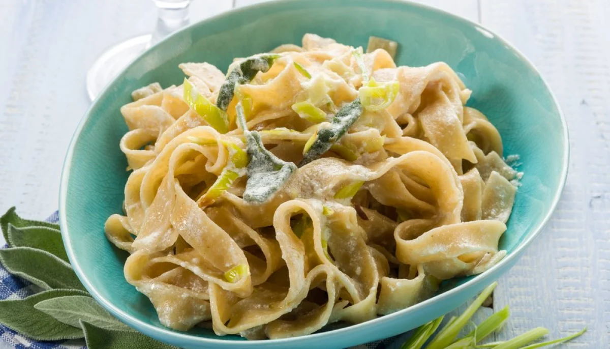 Tagliatelle au beurre de sauge et de noix