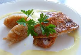 Filets de rouget à la crème de romarin